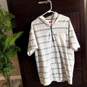 Men’s shirt sleeved hoodie